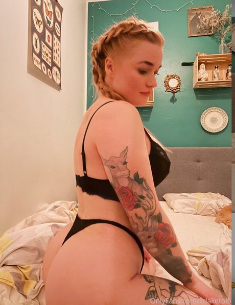 Iida Ketola model nude img