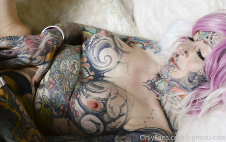 cignosuicide model best photo