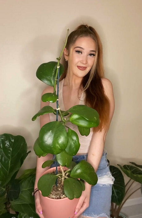 selfcarewithchloe best model picture