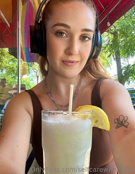 selfcarewithchloe naked star galleries