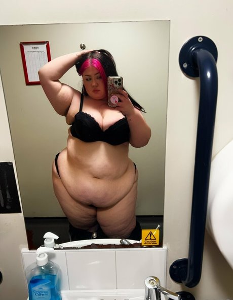 lana2002 pornographic model pictures