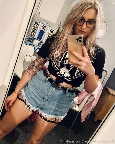 Femmefataleairsoft high quality pornstar picture