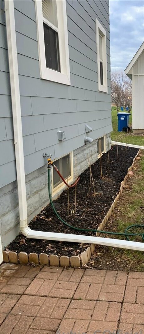 aubiegfree naked actress picture