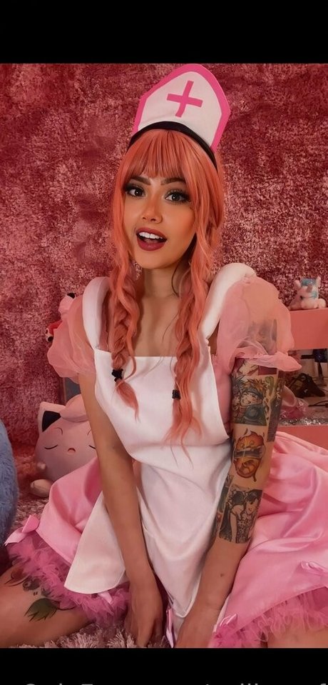 oxilleryof model exclusive pic