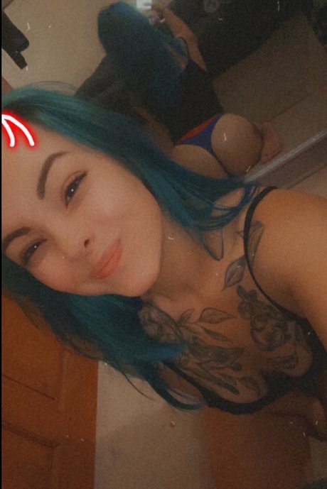 Bare sativa_ exclusive model pics