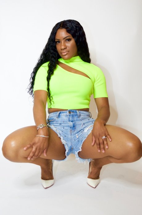 Made In July model top pic