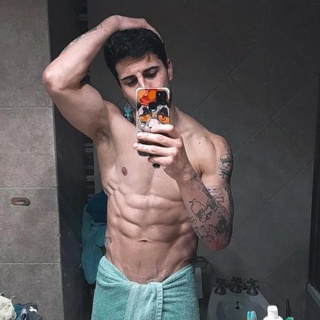 Bartron_ model nude images