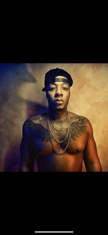 HUNGDaddyisland porn model pics