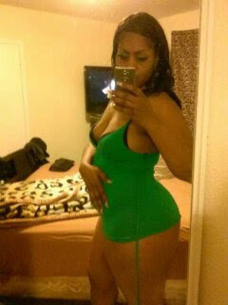 MiamiAmmo beautiful model image