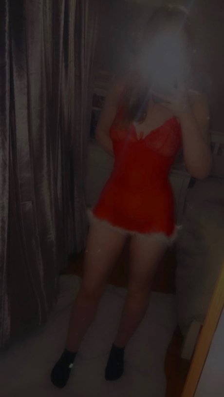 Mia Maey pretty model img