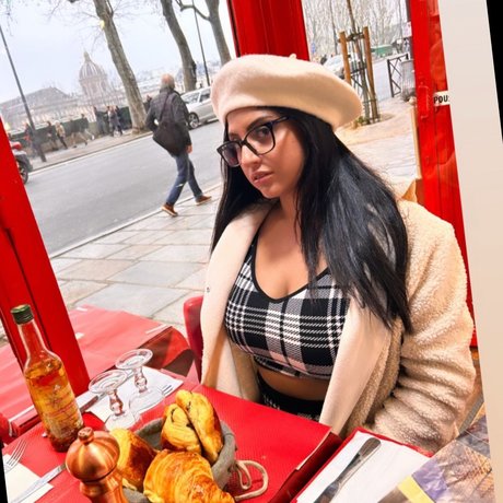 Mia Kamilla nude actress images