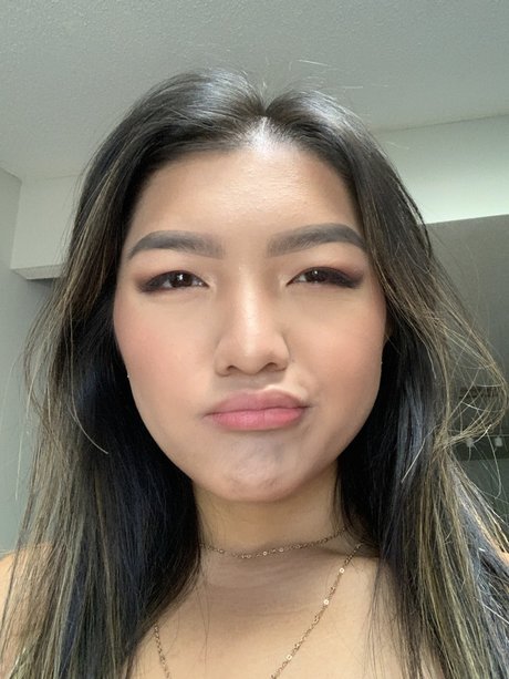 Mia Chung star nude pics