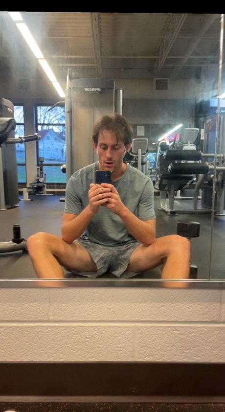 Babytwunk nude actress picture