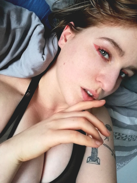 Methylene naked star picture