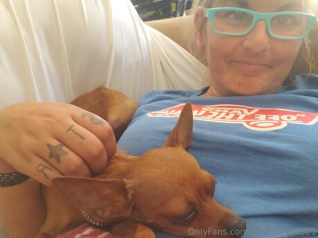 Beach Chick 321 hot model pic