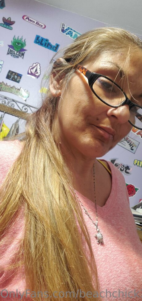 Beach Chick 321 star nice img