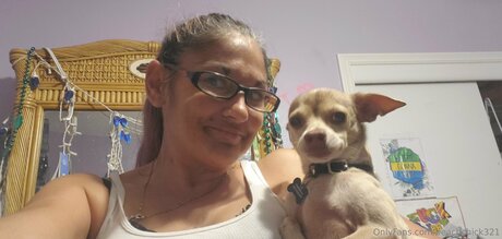 Beach Chick 321 art model images