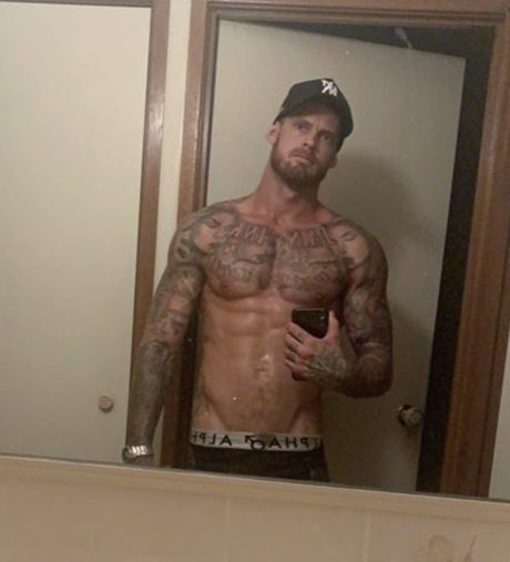 Benn nudes model archive