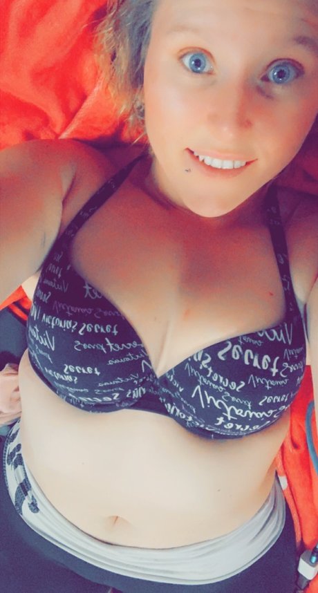 Bella Parsons pretty pornstar photo