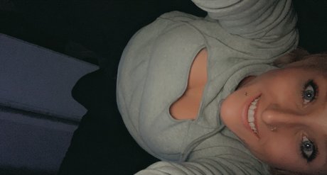 Bella Parsons model perfect pictures