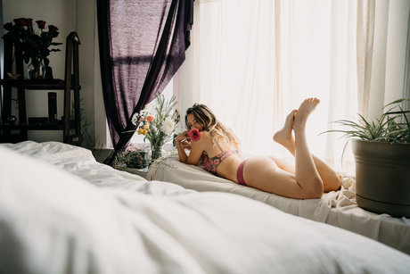 Bare Beauty hot pornstar picture