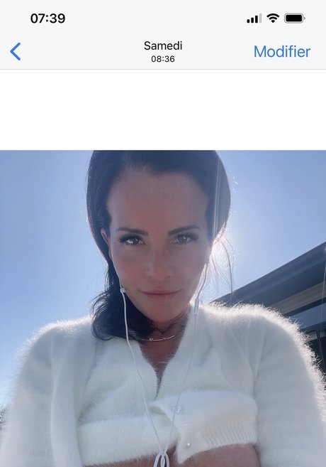 _bellarosy_ star exclusive pic