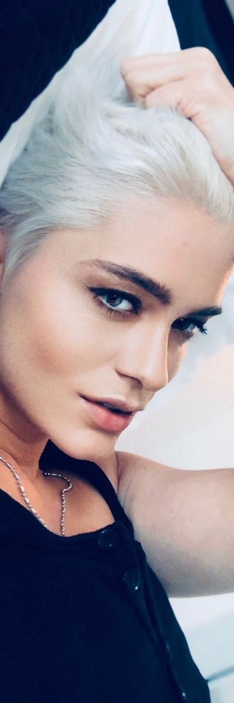 Mila Milan best actress photos