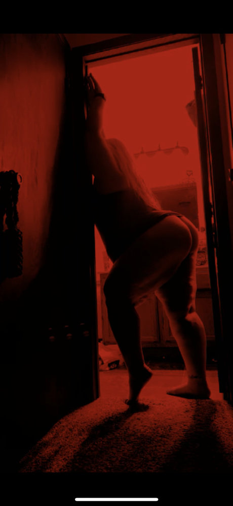 Mila Fantastic model naked photo