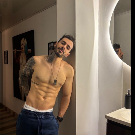 Mike Zander pretty actress pictures