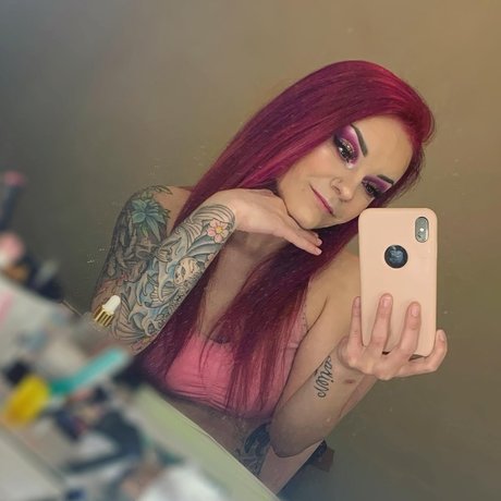 Catina model erotic pic