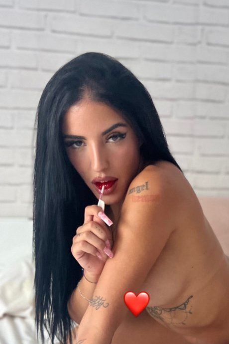 _Miiriamlm_ pornstar beautiful photos