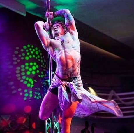 MidwestPoleBoy perfect model photos