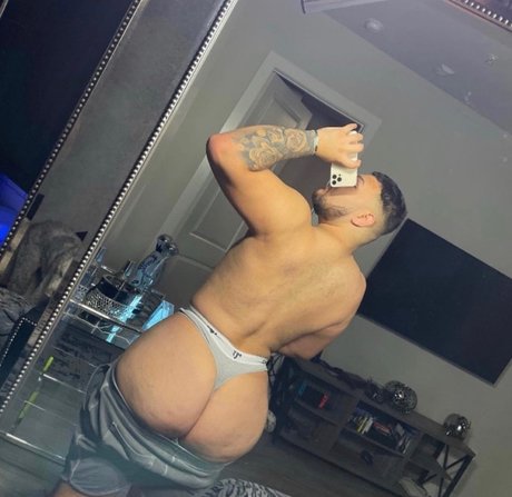 CREAMFACTORY model pretty pic