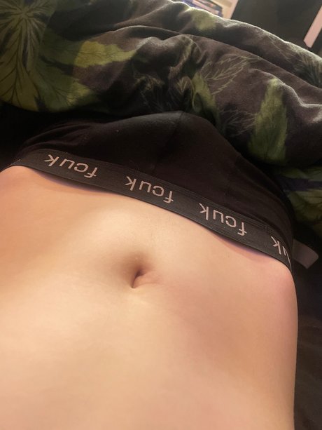 Ben hardi pretty model pic