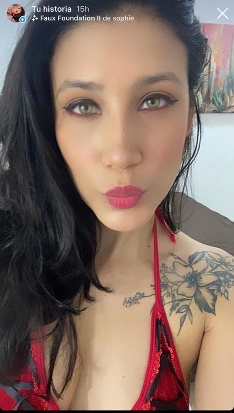 Caroljones hot model sex img