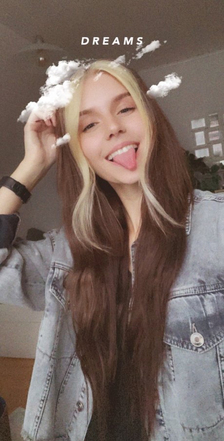 Jill Ri beautiful model image