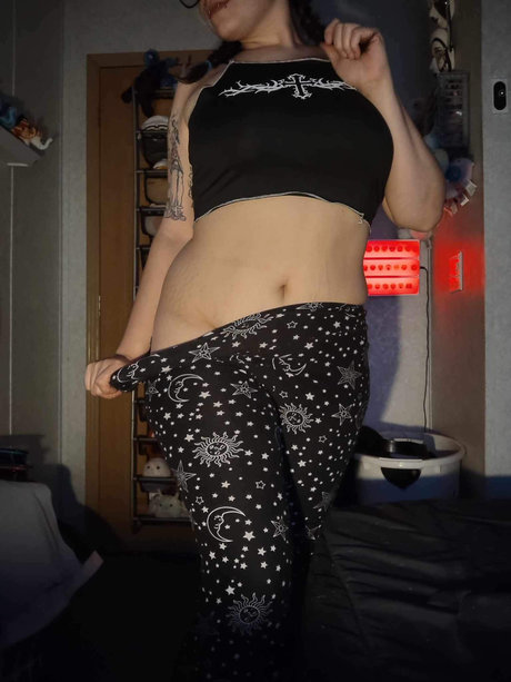 Mily May naked pornstar pictures