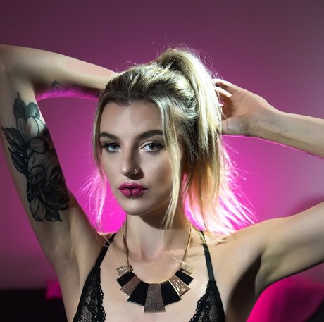 Milliemoon top actress pics