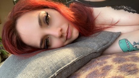 Milky Bunni model xxx img