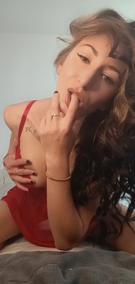 Ana Leticia star top img