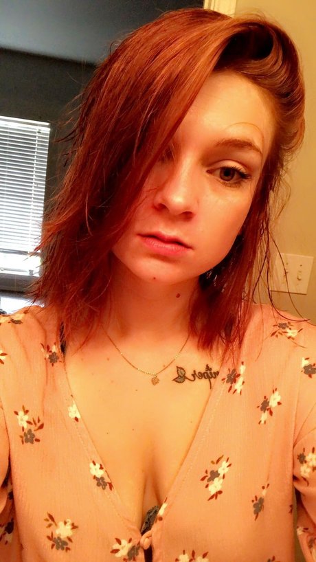 Kait Mint top actress gallery