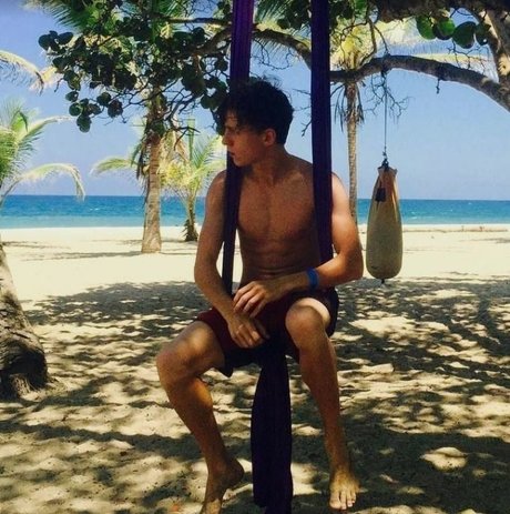 MARCEL ANDREI HUDI IAN model photo