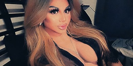 Chanel Showz sexy star galleries