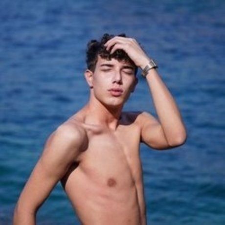 Lollo00_ pornstar pretty pic