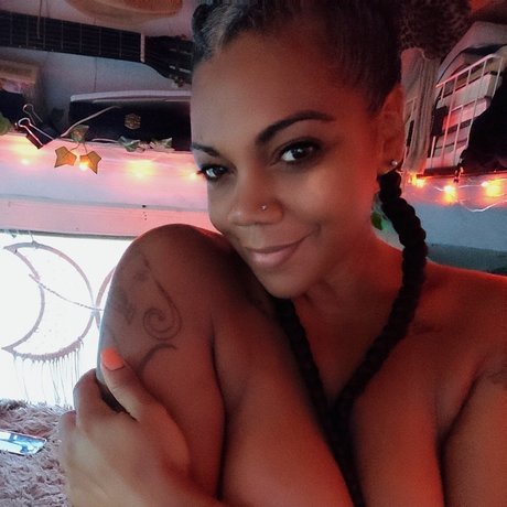 The Alchemy Priestess porn star images