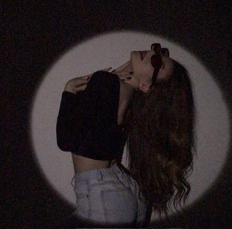 Milibeth model art photos