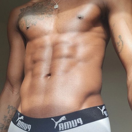 Miles Evans model naked pic