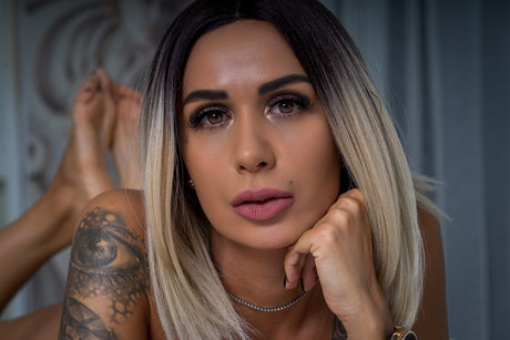 Celia Shine star pretty galleries