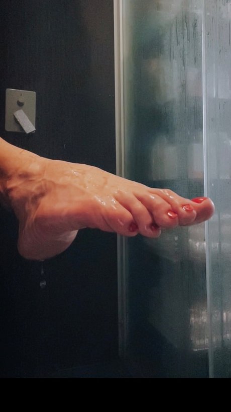 Miss Evelyn Marshall hot actress pics