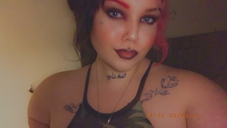 Chanel Dyer model naked img